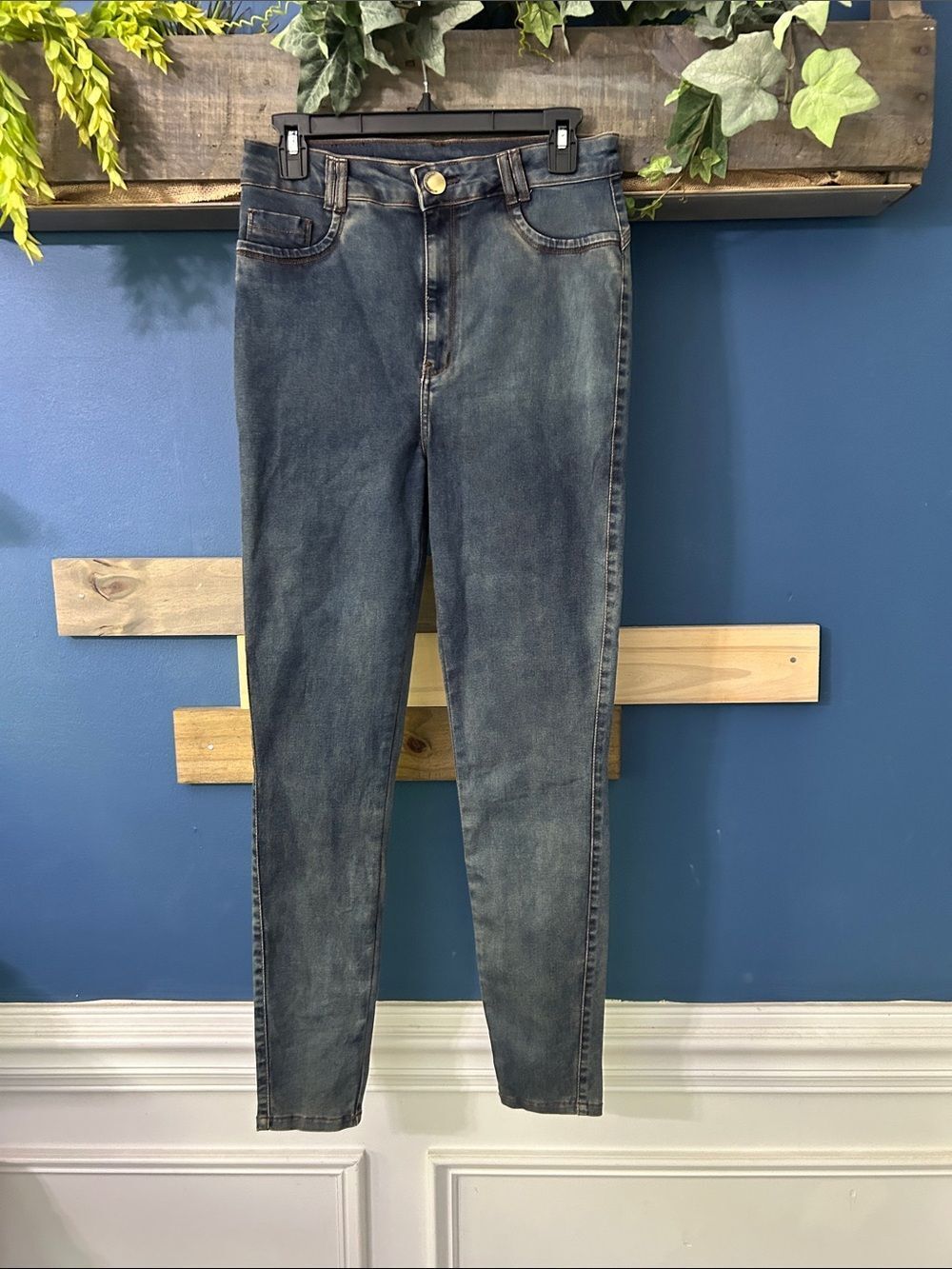 PIT BULL Premium‎ Colombian Butt Lift Push up Denim Distressed Jeans Sz 1O NWOT